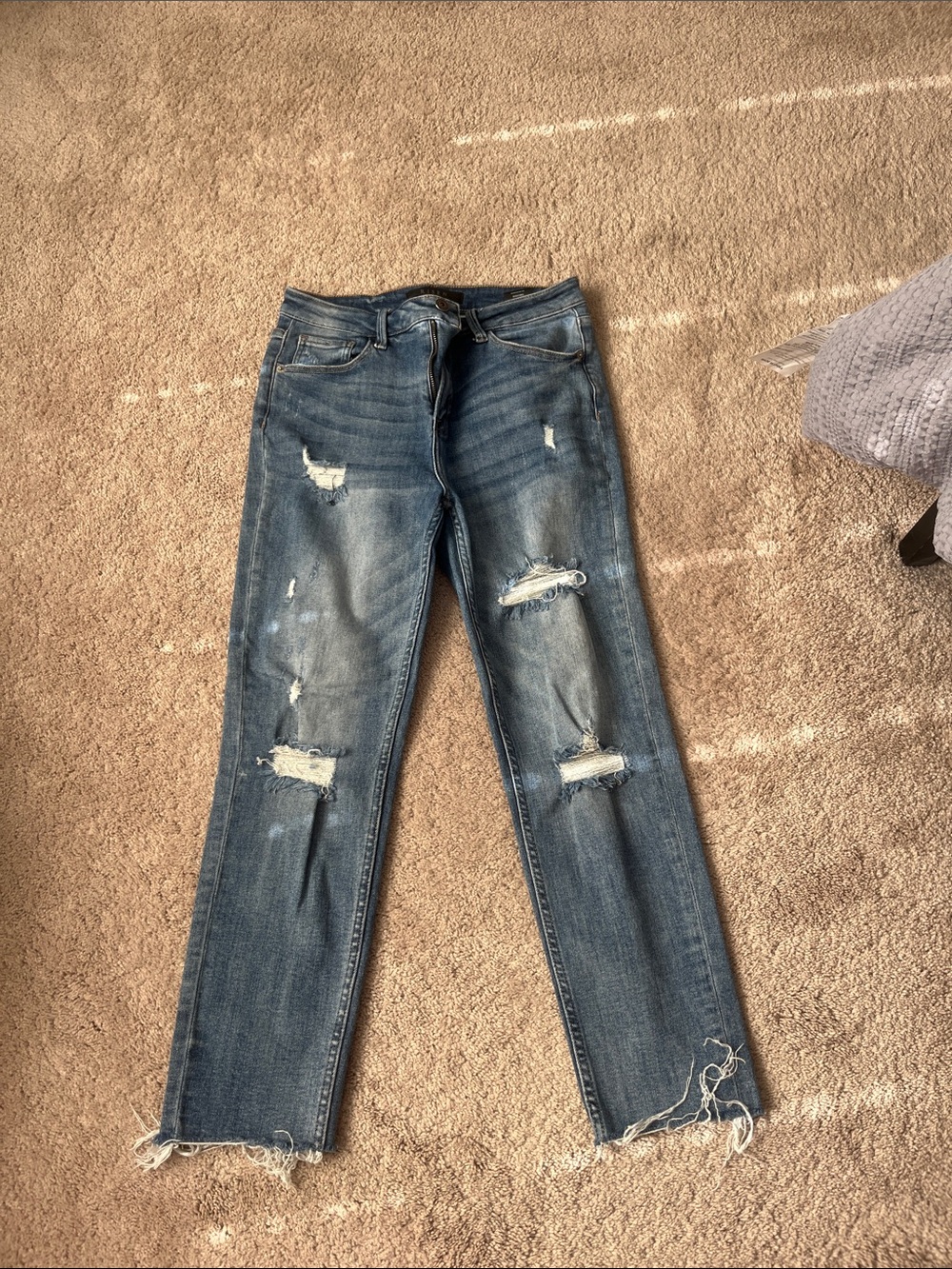 Straight-Leg Distressed Jeans in Medium Blue